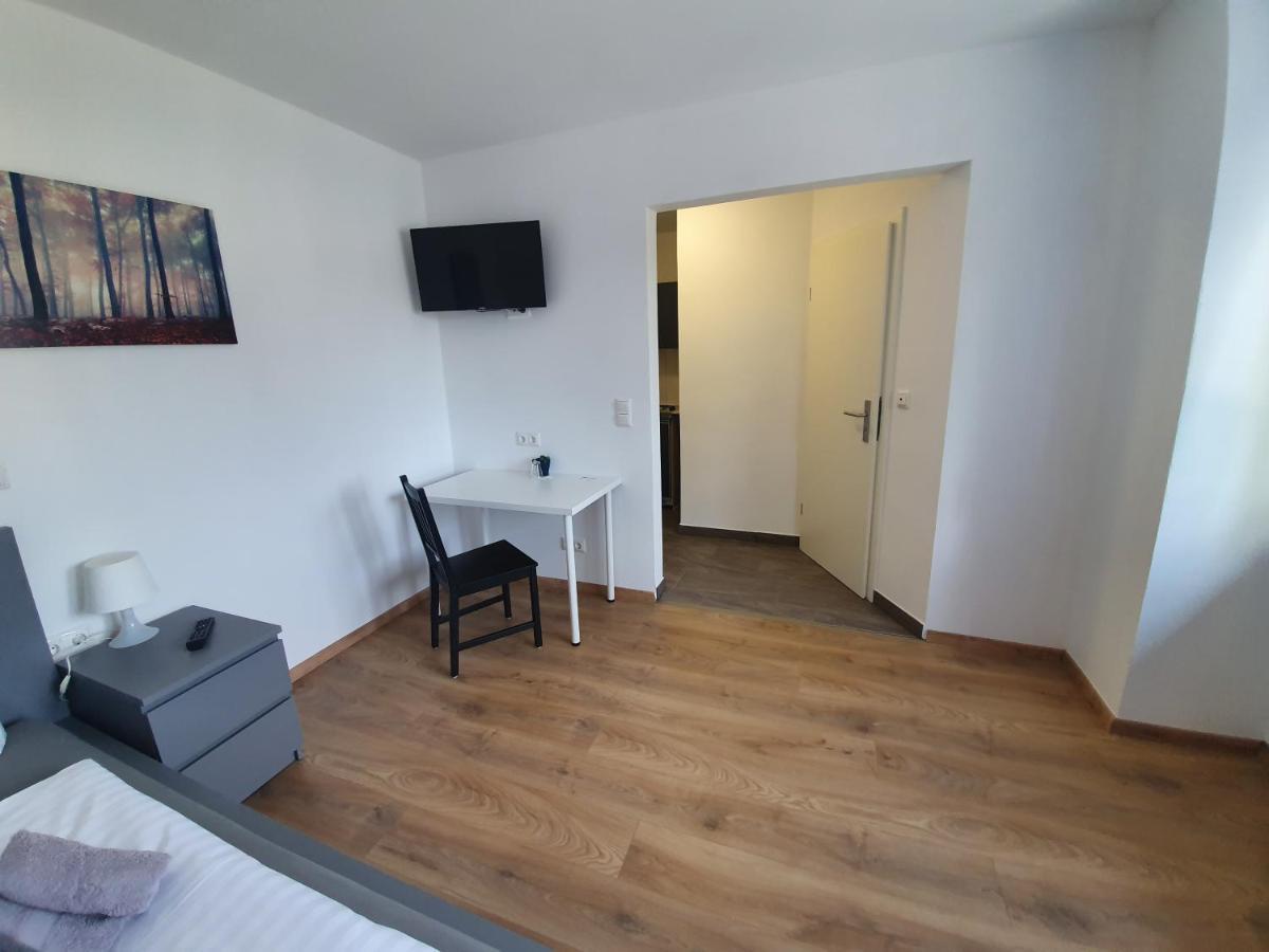 Gaestehaus Am Heuss-Platz Erlangen Eksteriør billede
