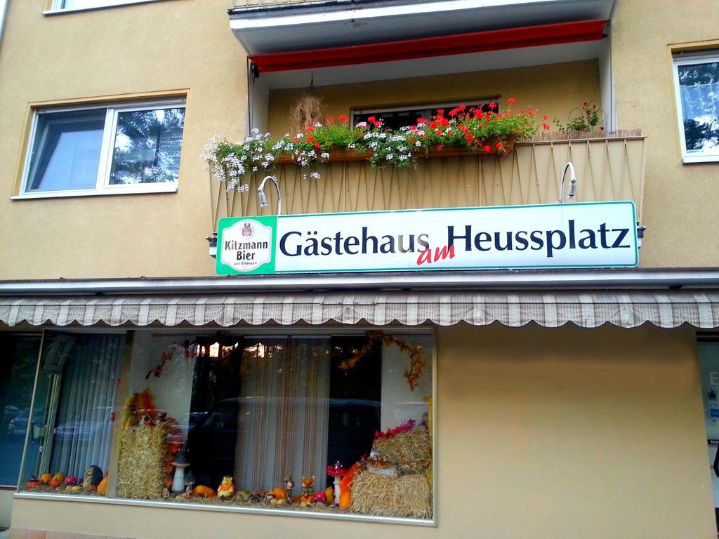 Gaestehaus Am Heuss-Platz Erlangen Eksteriør billede